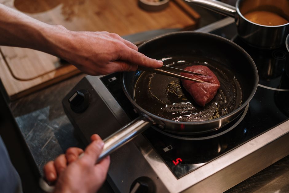 Ustensile de cuisine po&ecirc;les